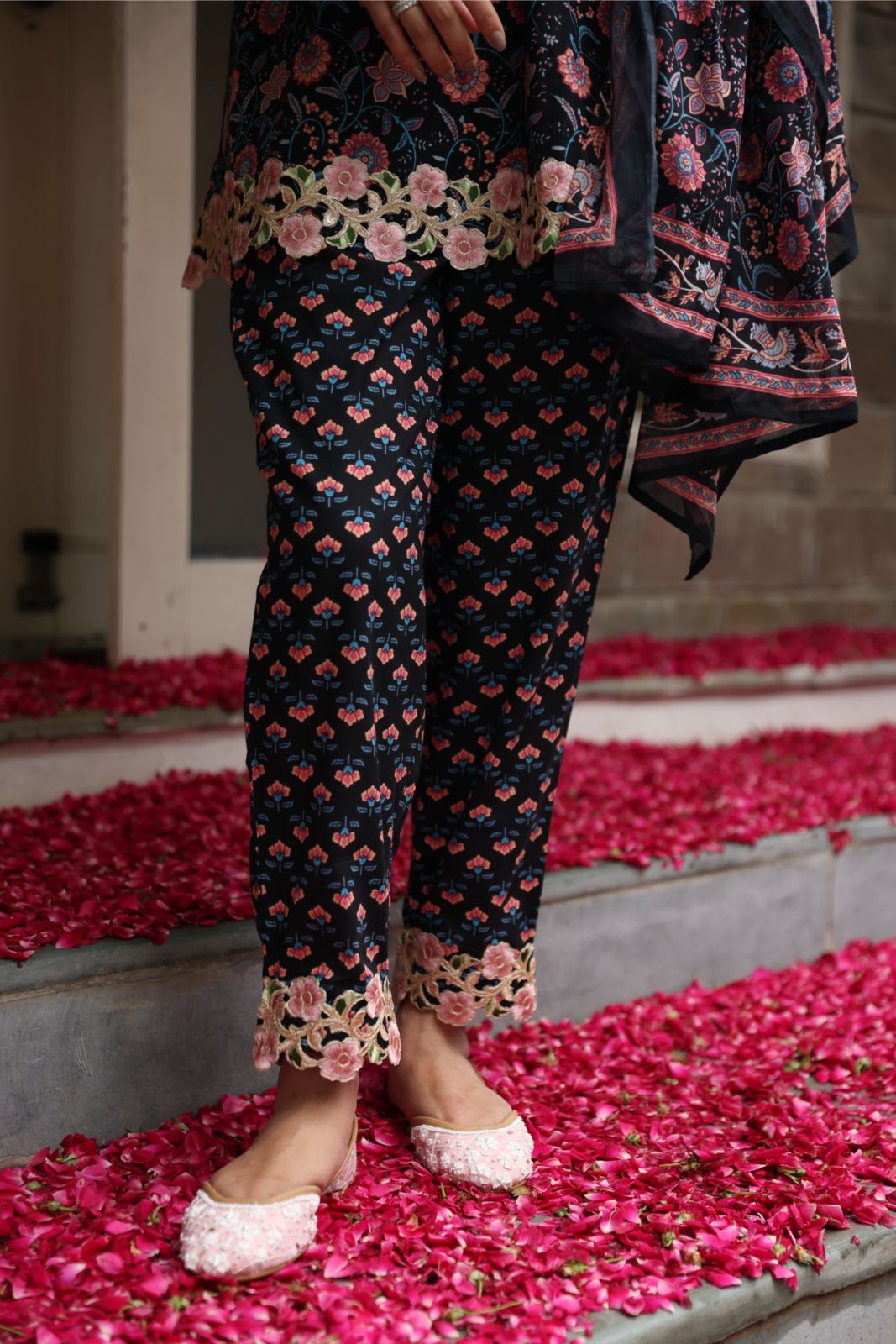 Black Rangeela Suit